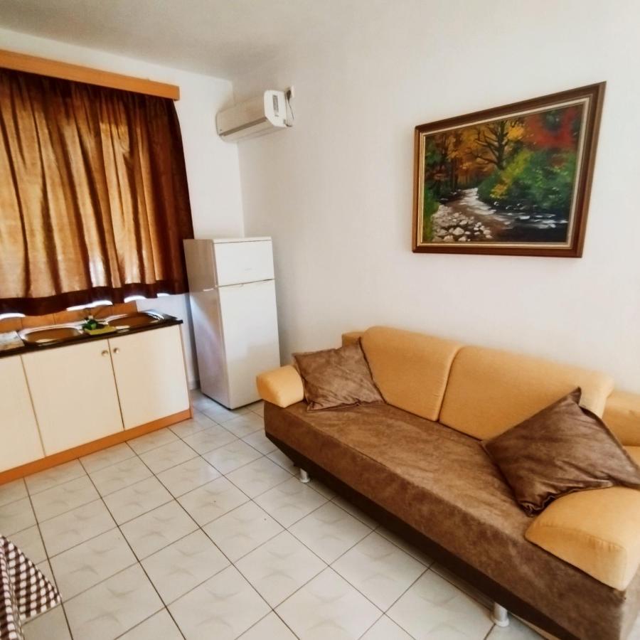 סרנדה Mejdi Apartments מראה חיצוני תמונה